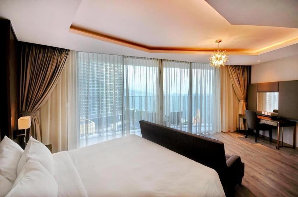 Luxury Seaview Panorama Nha Trang By Luna Exterior photo