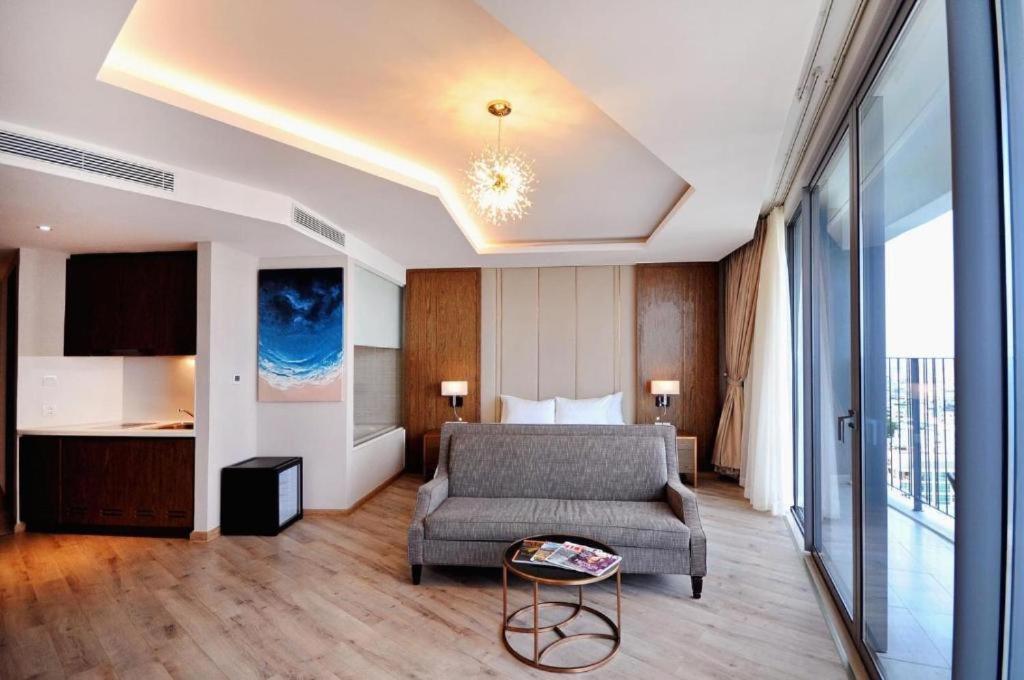 Luxury Seaview Panorama Nha Trang By Luna Exterior photo