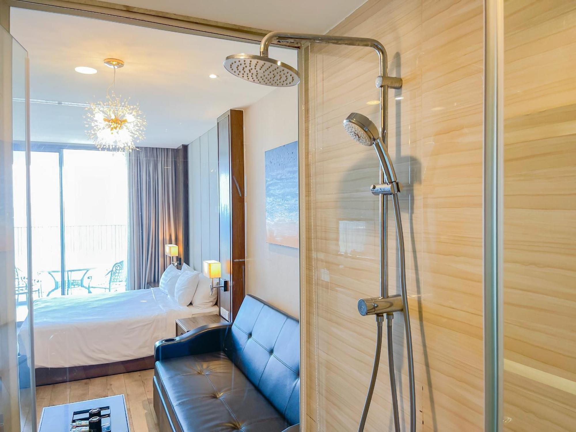 Luxury Seaview Panorama Nha Trang By Luna Exterior photo