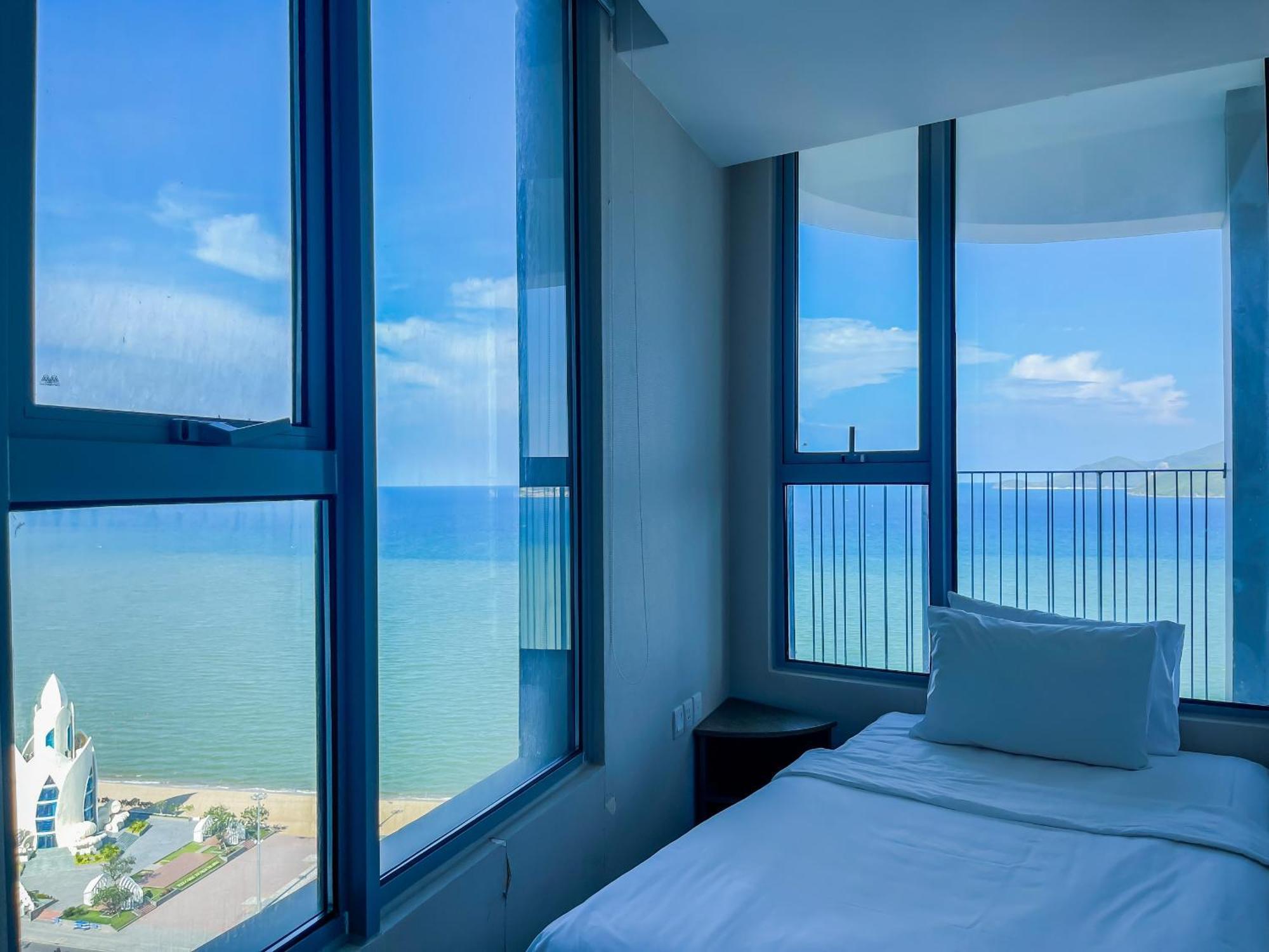 Luxury Seaview Panorama Nha Trang By Luna Exterior photo