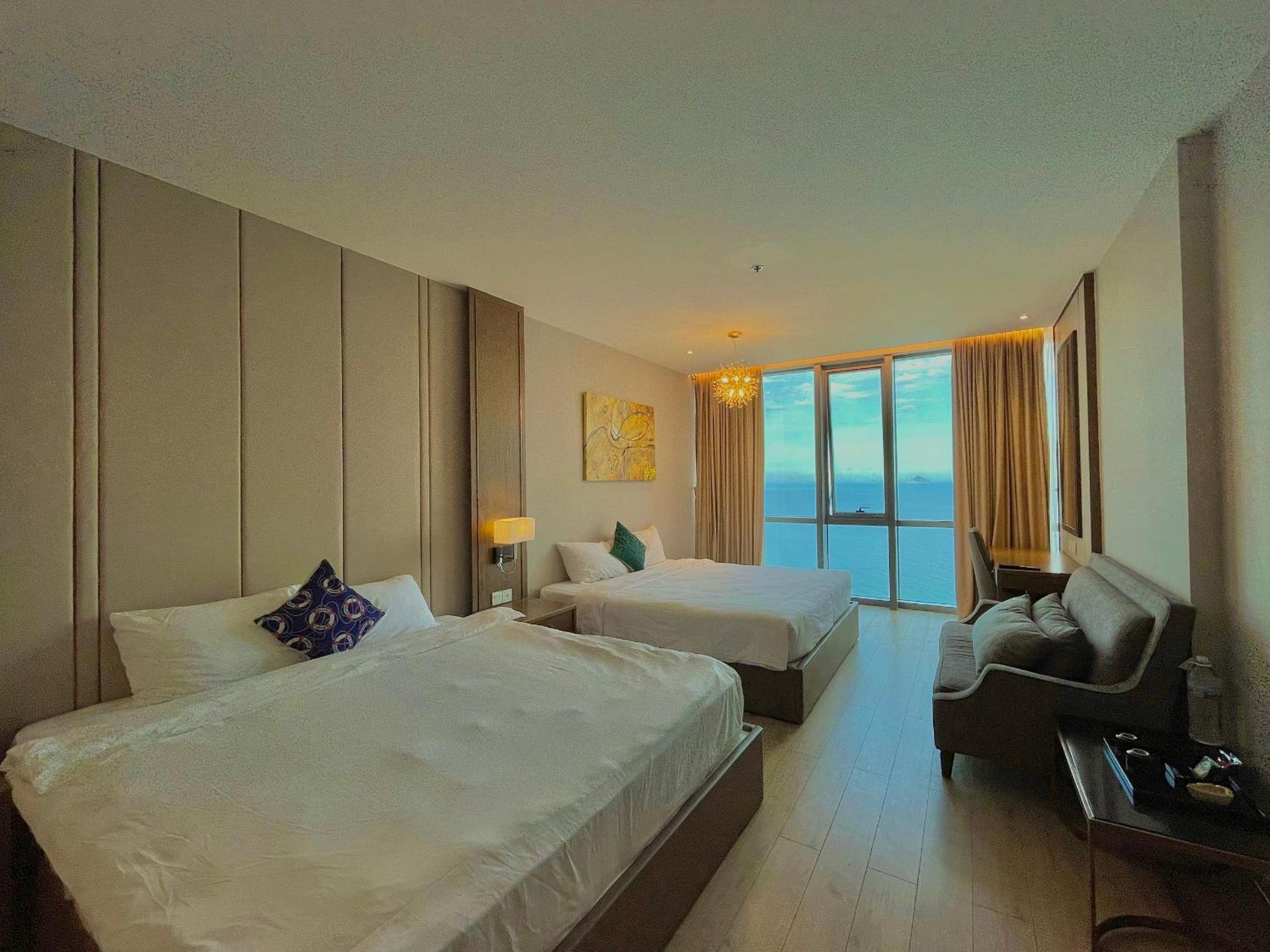Luxury Seaview Panorama Nha Trang By Luna Exterior photo